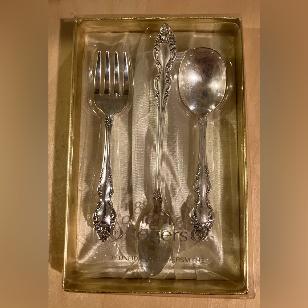 Vintage 1950’s Oneida Silver Plated 1881 Roger’s Baby Utensils Flirtation Floral